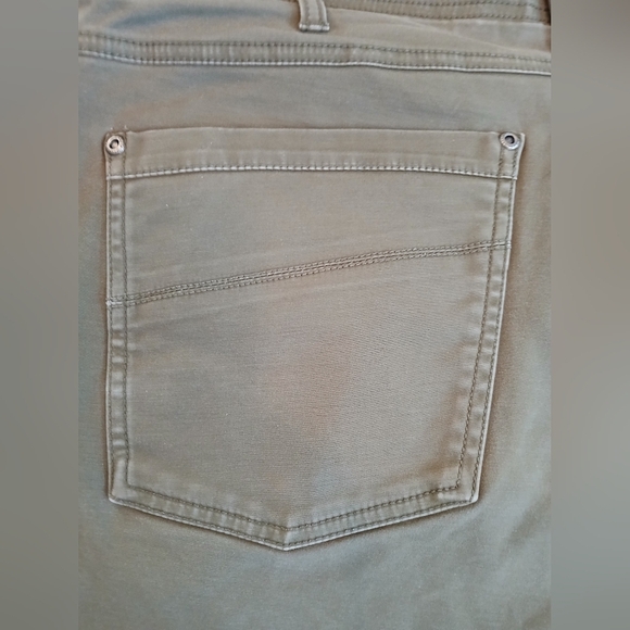 Cabela's men's classic fit 40x36 tan cargo utility pants hiking - Picture 7 of 7